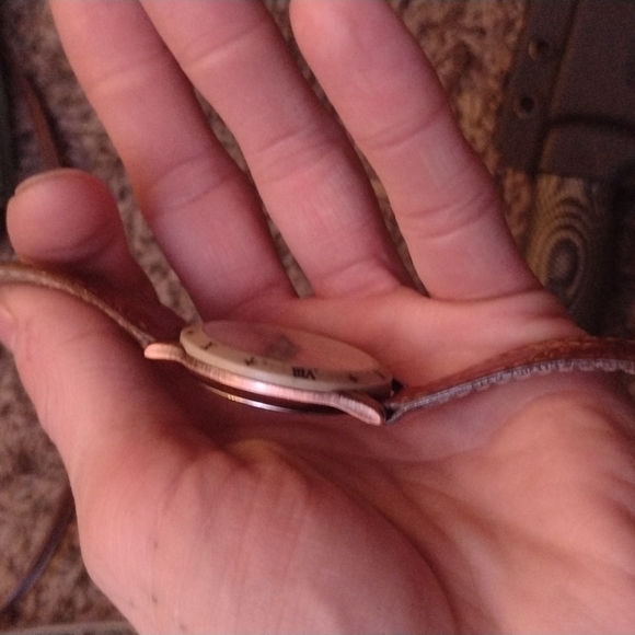 Dejuno quartz and leather watch - Picture 4 of 4